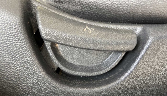 2018 Hyundai Xcent S 1.2, Petrol, Manual, 86,522 km, Driver Side Adjustment Panel