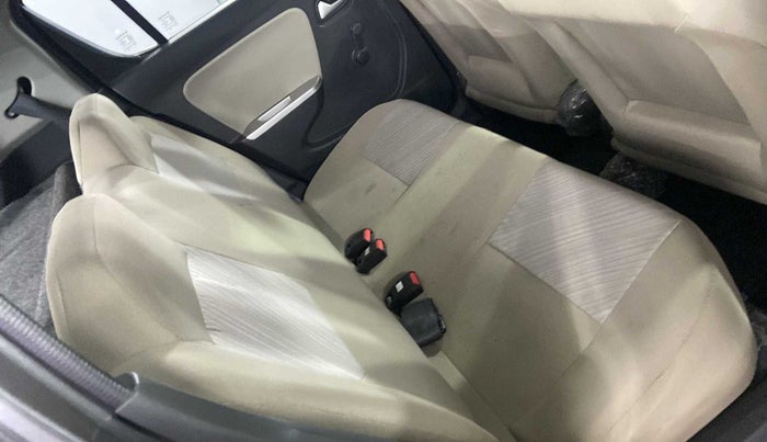 2018 Maruti Alto K10 VXI, Petrol, Manual, 17,422 km, Second-row right seat - Cover slightly stained