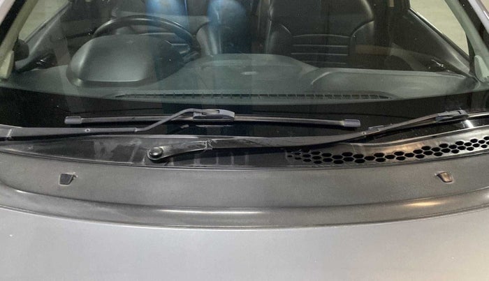2018 Tata Tiago XZ PETROL, Petrol, Manual, 94,181 km, Front windshield - Minor spot on windshield