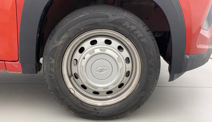 2017 Mahindra KUV 100 NXT K2 P 6 STR, Petrol, Manual, 92,064 km, Right Front Wheel
