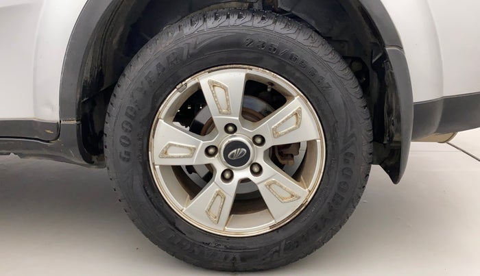 2012 Mahindra XUV500 W8, Diesel, Manual, 1,12,789 km, Left Rear Wheel