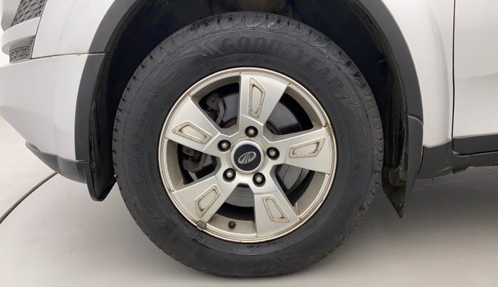 2012 Mahindra XUV500 W8, Diesel, Manual, 1,12,789 km, Left Front Wheel