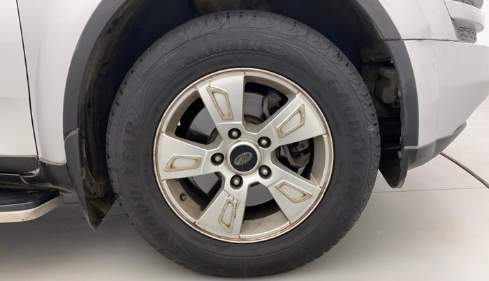 2012 Mahindra XUV500 W8, Diesel, Manual, 1,12,789 km, Right Front Wheel