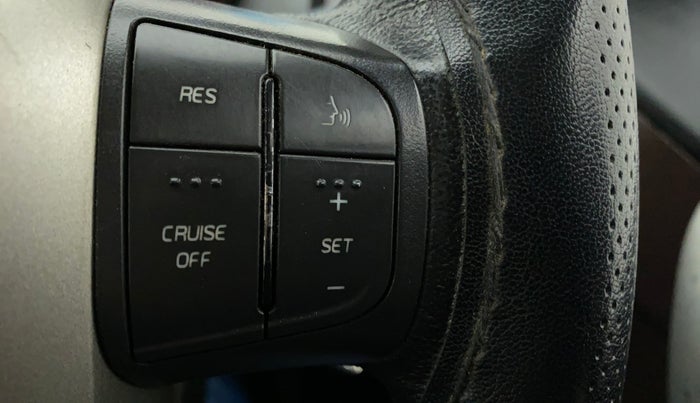 2012 Mahindra XUV500 W8, Diesel, Manual, 1,12,789 km, Adaptive Cruise Control