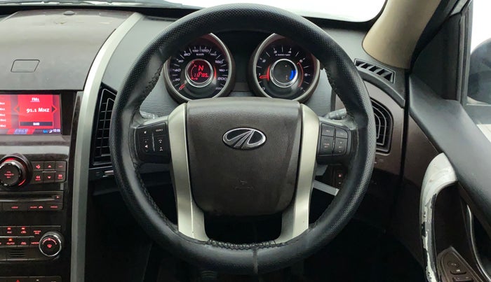 2012 Mahindra XUV500 W8, Diesel, Manual, 1,12,789 km, Steering Wheel Close Up