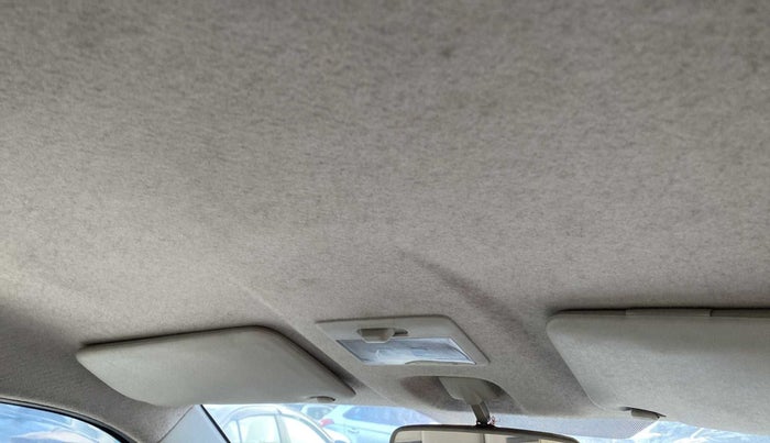 2013 Maruti Wagon R Stingray VXI, Petrol, Manual, 83,551 km, Ceiling - Roof lining is slightly discolored