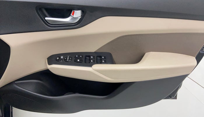 2019 Hyundai Verna 1.6 SX+ VTVT AT, Petrol, Automatic, 27,164 km, Driver Side Door Panels Control