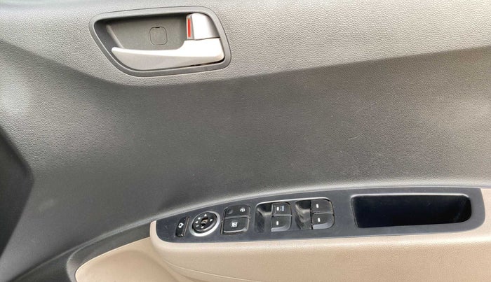 2015 Hyundai Grand i10 ASTA (O) 1.2 KAPPA VTVT, Petrol, Manual, 86,847 km, Driver Side Door Panels Control