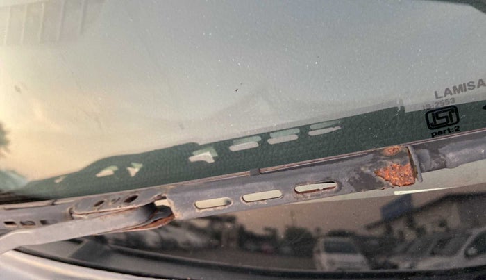 2012 Maruti Wagon R 1.0 LXI, Petrol, Manual, 48,381 km, Front windshield - Wiper Blade Broken/Rusted