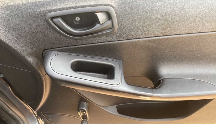 2015 Tata Bolt XE REVOTRON, Petrol, Manual, 27,480 km, Driver Side Door Panels Control