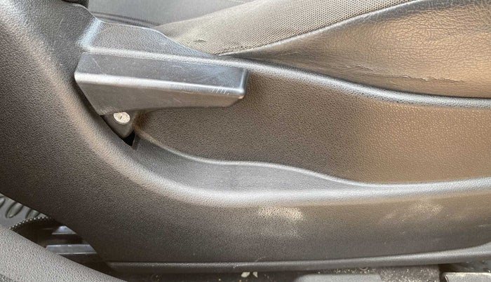 2015 Tata Bolt XE REVOTRON, Petrol, Manual, 27,480 km, Driver Side Adjustment Panel