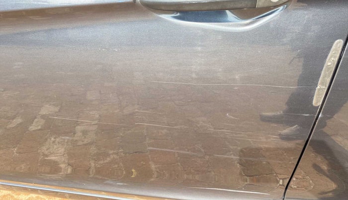 2015 Tata Bolt XE REVOTRON, Petrol, Manual, 27,480 km, Front passenger door - Slightly dented
