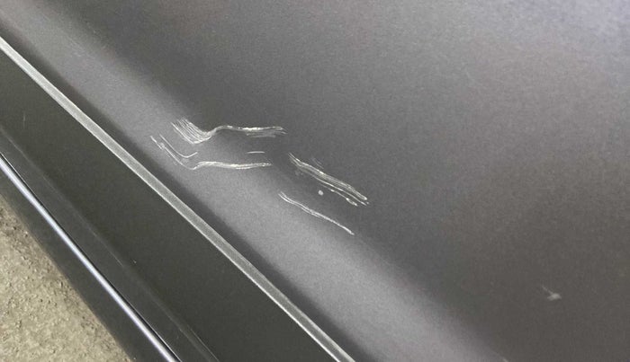 2017 Hyundai Xcent SX 1.2, Petrol, Manual, 32,493 km, Front passenger door - Minor scratches