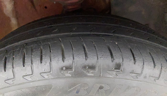 2018 Maruti IGNIS DELTA 1.2 AMT, Petrol, Automatic, 32,586 km, Right Front Tyre Tread