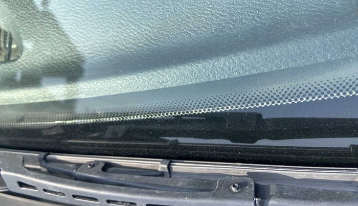 2017 Datsun Go Plus T, Petrol, Manual, 72,852 km, Front windshield - Rubber blade broken or missing