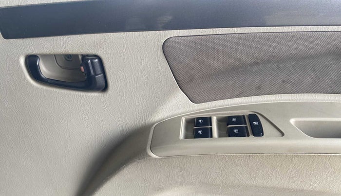 2020 Mahindra Scorpio S5, Diesel, Manual, 63,390 km, Driver Side Door Panels Control