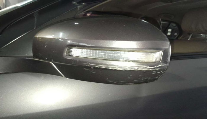 2013 Maruti Swift Dzire VXI, Petrol, Manual, 36,529 km, Left rear-view mirror - Indicator light has minor damage