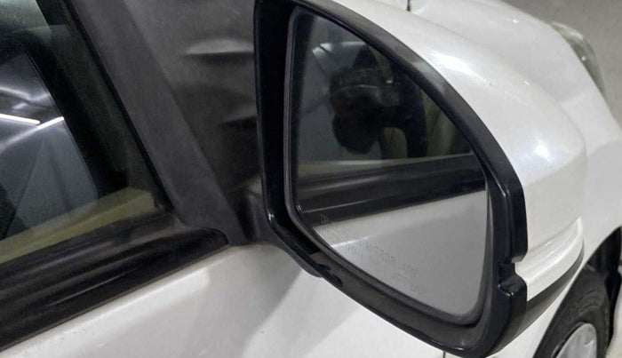 2017 Honda Brio S MT, Petrol, Manual, 20,464 km, Right rear-view mirror - Minor noise