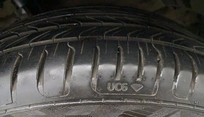 2013 Maruti Ertiga VXI, Petrol, Manual, 49,415 km, Left Front Tyre Tread