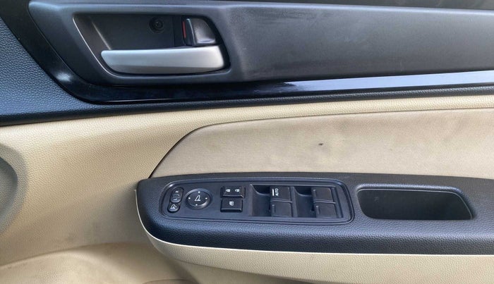 2018 Honda Amaze 1.2L I-VTEC V CVT, Petrol, Automatic, 32,577 km, Driver Side Door Panels Control