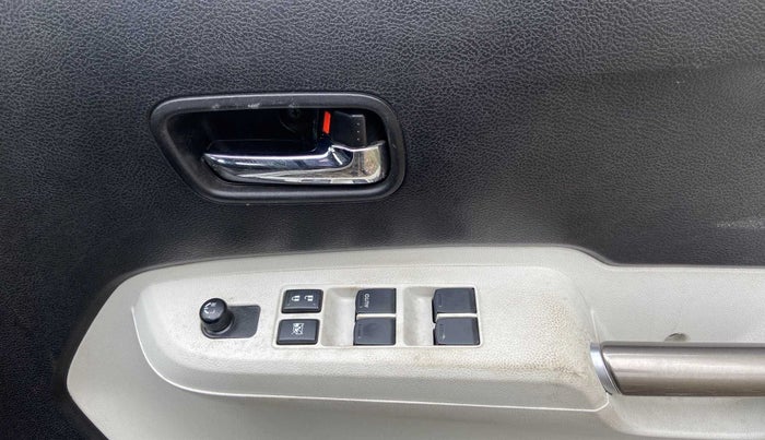 2018 Maruti IGNIS DELTA 1.2, Petrol, Manual, 51,184 km, Driver Side Door Panels Control