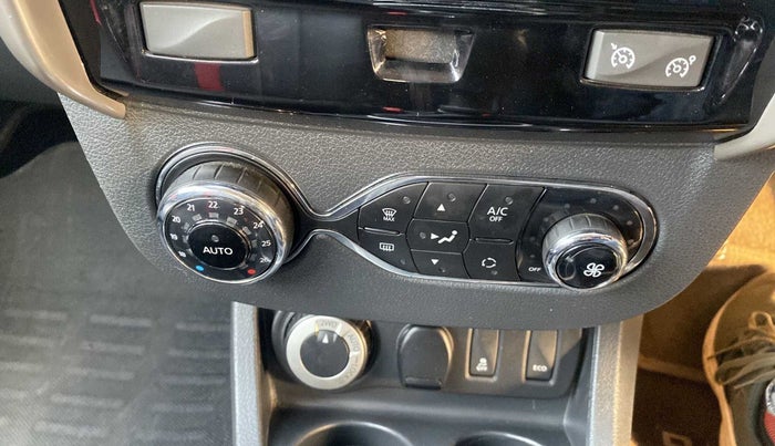 2016 Renault Duster 110 PS RXZ 4X4 MT DIESEL, Diesel, Manual, 58,029 km, AC Unit - Directional switch has minor damage