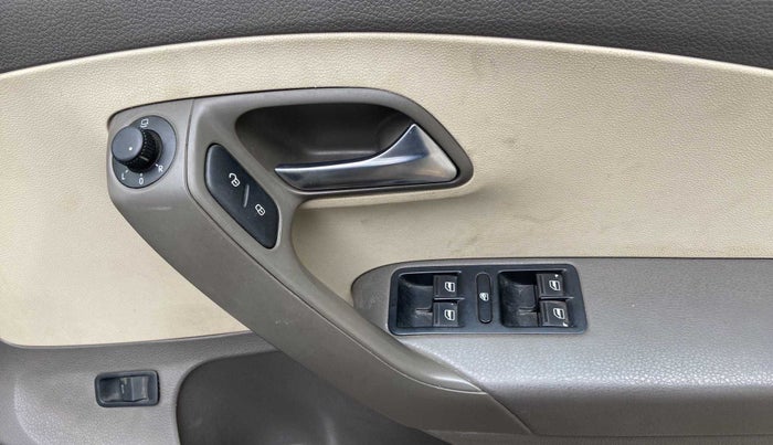 2013 Volkswagen Vento HIGHLINE DIESEL 1.6, Diesel, Manual, 98,204 km, Driver Side Door Panels Control