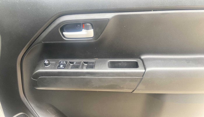 2023 Maruti New Wagon-R ZXI 1.2, Petrol, Manual, 2,814 km, Driver Side Door Panels Control