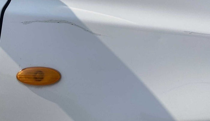 2014 Datsun Go T, Petrol, Manual, 56,901 km, Right fender - Minor scratches