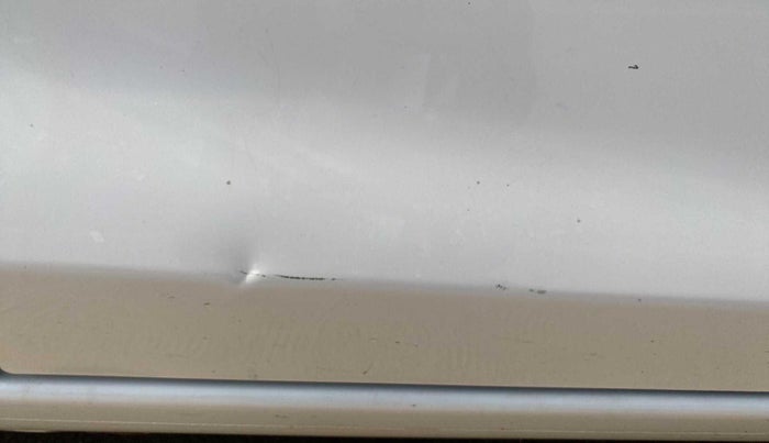 2014 Datsun Go T, Petrol, Manual, 56,901 km, Driver-side door - Slightly dented