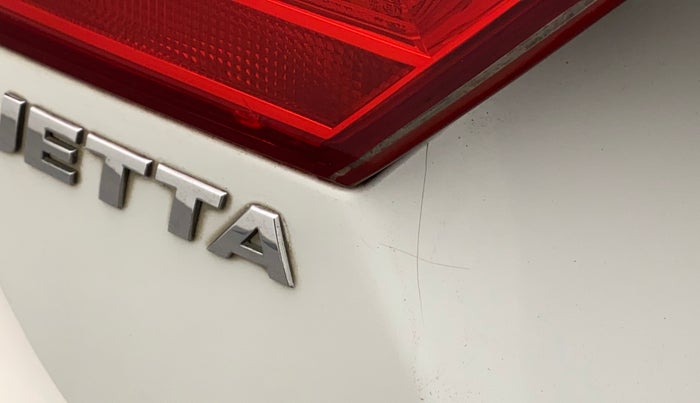 2014 Volkswagen Jetta COMFORTLINE TSI, Petrol, Manual, 1,13,604 km, Dicky (Boot door) - Minor scratches