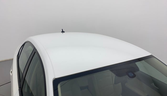 2014 Volkswagen Jetta COMFORTLINE TSI, Petrol, Manual, 1,13,604 km, Roof