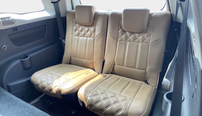 2019 Mahindra XUV500 W9, Diesel, Manual, 31,128 km, Third Seat Row ( optional )