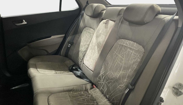 2014 Hyundai Xcent S 1.2, Petrol, Manual, 81,696 km, Right Side Rear Door Cabin