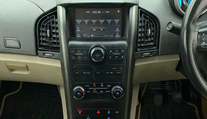 2016 Mahindra XUV500 W8, Diesel, Manual, 69,864 km, Air Conditioner