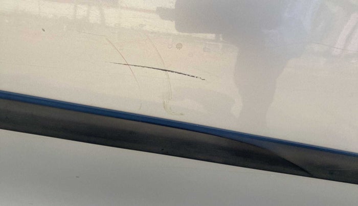 2015 Maruti Celerio ZXI, Petrol, Manual, 36,648 km, Driver-side door - Minor scratches