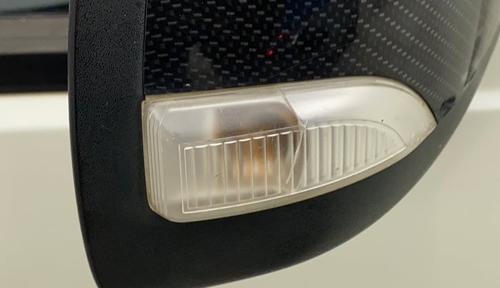 2018 Renault Duster 110 PS RXZ 4X4 MT DIESEL, Diesel, Manual, 73,252 km, Right rear-view mirror - Indicator light has minor damage