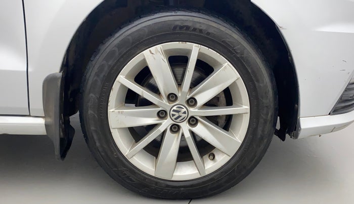 2016 Volkswagen Ameo HIGHLINE1.5L, Diesel, Manual, 1,07,223 km, Right Front Wheel