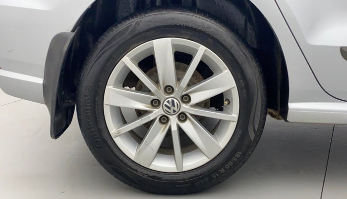 2016 Volkswagen Ameo HIGHLINE1.5L, Diesel, Manual, 1,07,223 km, Right Rear Wheel
