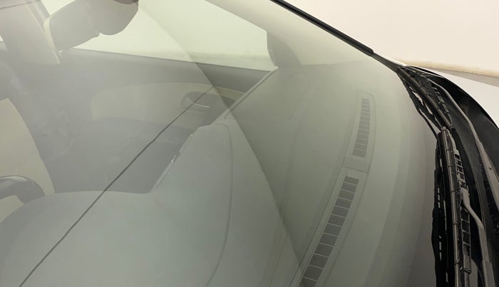2016 Volkswagen Ameo HIGHLINE1.5L, Diesel, Manual, 1,07,223 km, Front windshield - Minor spot on windshield