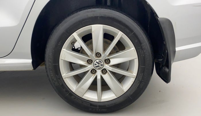 2016 Volkswagen Ameo HIGHLINE1.5L, Diesel, Manual, 1,07,223 km, Left Rear Wheel