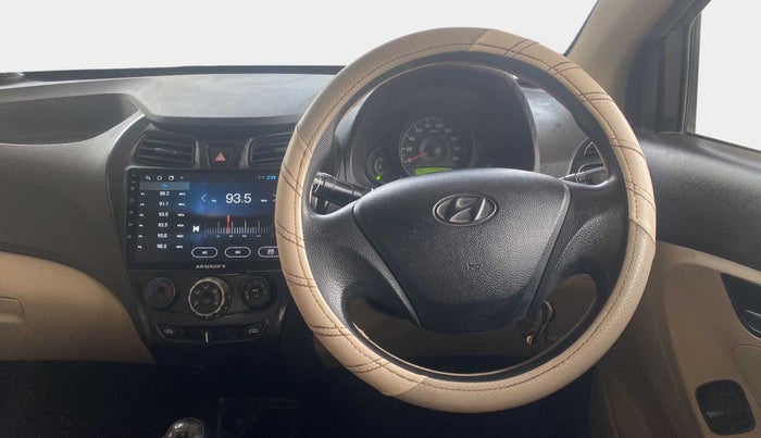 2017 Hyundai Eon ERA +, Petrol, Manual, 62,599 km, Steering Wheel Close Up