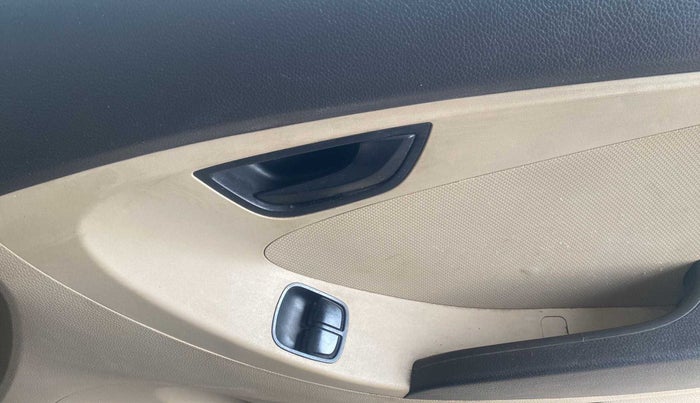 2017 Hyundai Eon ERA +, Petrol, Manual, 62,599 km, Driver Side Door Panels Control