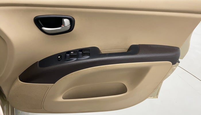 2010 Hyundai i10 SPORTZ 1.2 KAPPA2, Petrol, Manual, 40,937 km, Driver Side Door Panels Control