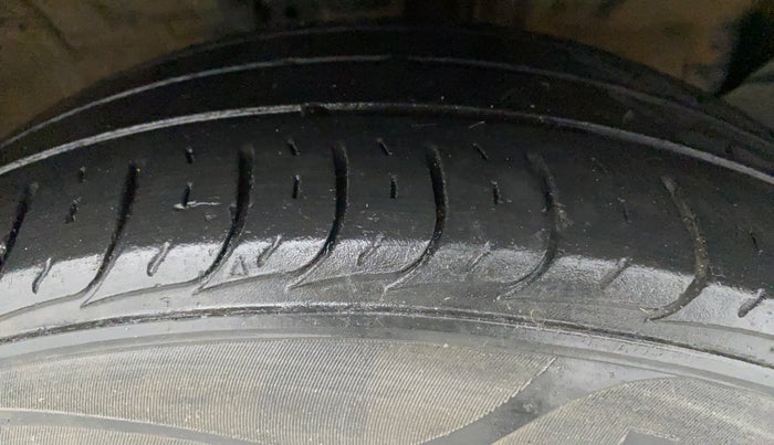 2021 KIA SELTOS HTK PLUS 1.5 DIESEL, Diesel, Manual, 36,183 km, Right Front Tyre Tread