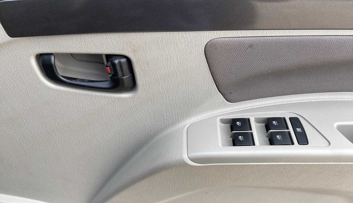 2022 Mahindra Scorpio S5, Diesel, Manual, 20,133 km, Driver Side Door Panels Control