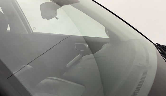 2019 Hyundai VENUE SX PLUS 1.0 TURBO DCT, Petrol, Automatic, 55,072 km, Front windshield - Minor spot on windshield