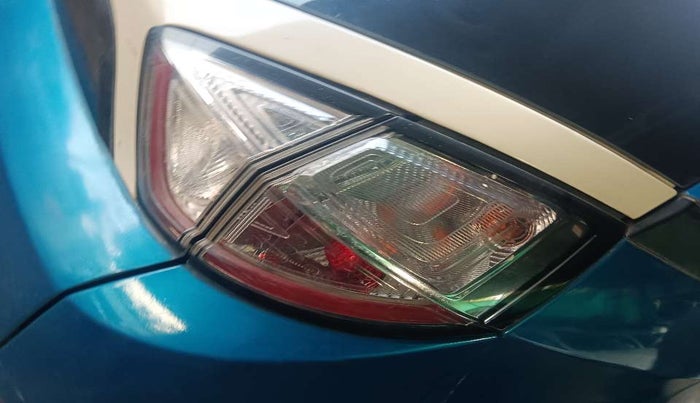2018 Tata NEXON XM PETROL, Petrol, Manual, 22,110 km, Right tail light - Reverse gear light not functional