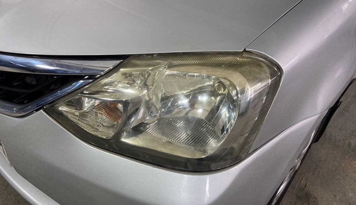 2016 Toyota Etios VX, Petrol, Manual, 63,228 km, Left headlight - Faded