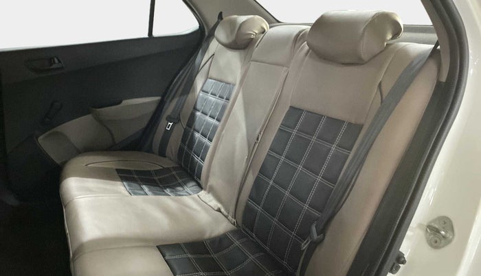 2015 Hyundai Xcent BASE 1.2, Petrol, Manual, 93,653 km, Right Side Rear Door Cabin